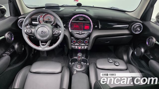 MINI Cooper S 5Door HIGH 3rd 2020 — фото 7