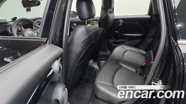 MINI Cooper S 5Door HIGH 3rd 2020 — фото 12