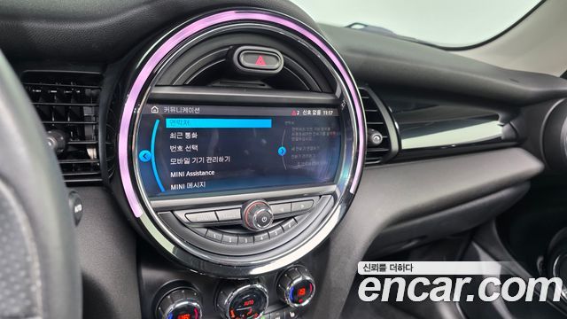MINI Cooper S 5Door HIGH 3rd 2020 — фото 14