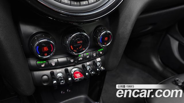 MINI Cooper S 5Door HIGH 3rd 2020 — фото 16