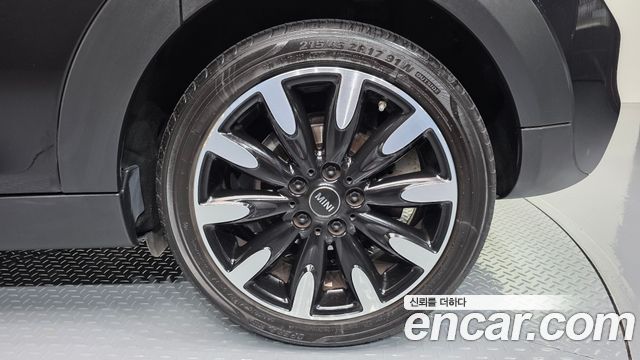MINI Cooper S 5Door HIGH 3rd 2020 — фото 21