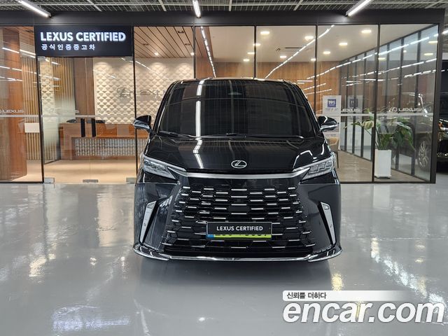 Lexus LM (II) 500h Royal 2025 — фото 3