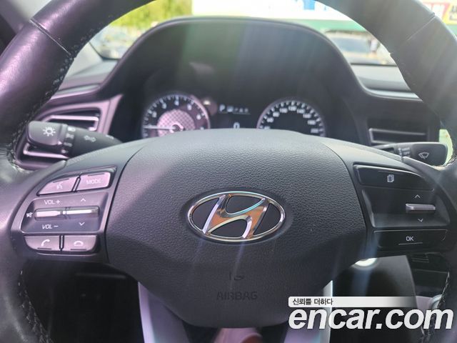 Hyundai Avante (AD) 1.6 LPi Smart 2020 — фото 9