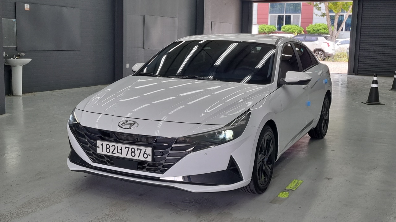 Hyundai Avante (CN7) 1.6 Inspiration