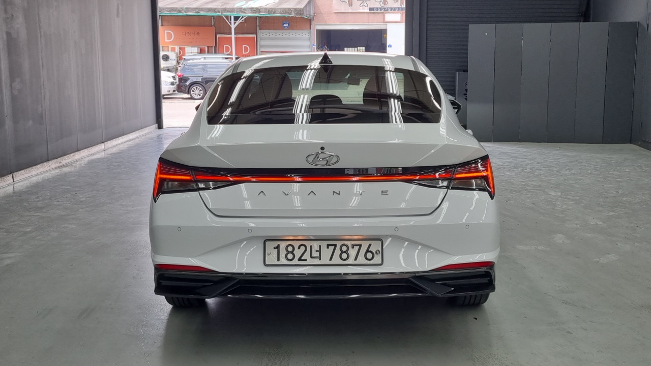 Hyundai Avante (CN7) 1.6 Inspiration 2021 — фото 4
