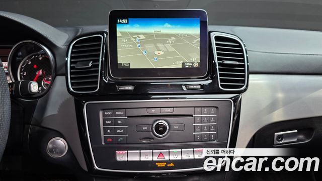 Mercedes-Benz GLE-Class (W166) GLE350 d 4MATIC Coupe 2017 — фото 17