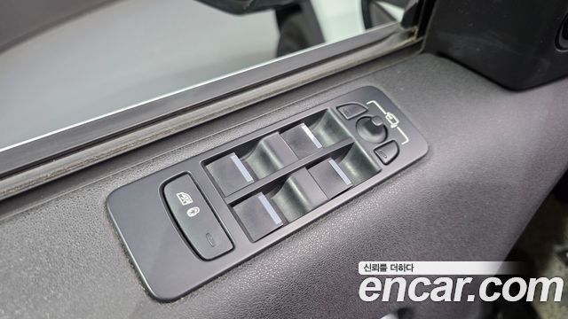 Land Rover Discovery Sport 2.0 TD4 HSE Luxury 2018 — фото 12