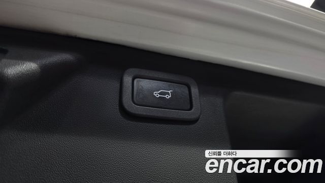 Land Rover Discovery Sport 2.0 TD4 HSE Luxury 2018 — фото 19