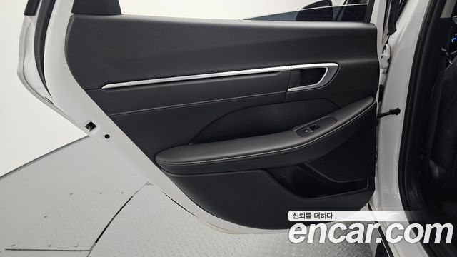 Hyundai Sonata The Edge (DN8) 2.0 Exclusive 2024 — фото 25