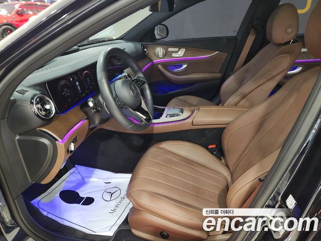 Mercedes-Benz E-Class (W213) E300e 4MATIC Exclusive 2023 — фото 10