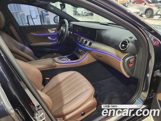 Mercedes-Benz E-Class (W213) E300e 4MATIC Exclusive 2023 — фото 17