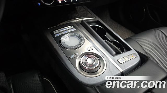 Genesis G80 (RG3) Gasoline 2.5 Turbo AWD 2022 — фото 9