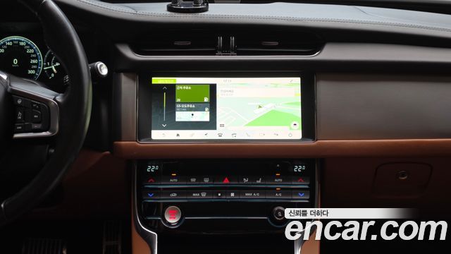 Jaguar XF (X260) 20d Portfolio 2019 — фото 15