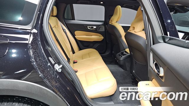 Volvo V60 Cross Country (II) B5 Ultra AWD 2025 — фото 11