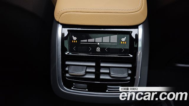 Volvo V60 Cross Country (II) B5 Ultra AWD 2025 — фото 18