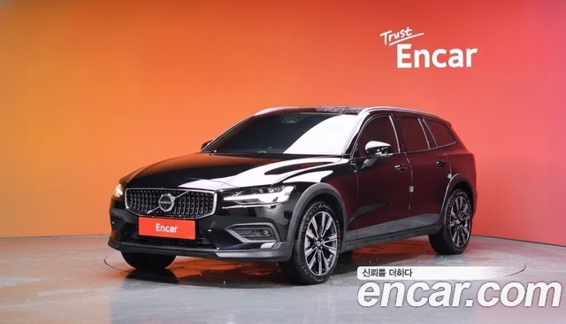 Volvo V60 Cross Country (II) B5 Ultra AWD