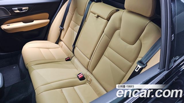 Volvo V60 Cross Country (II) B5 Ultra AWD 2025 — фото 28