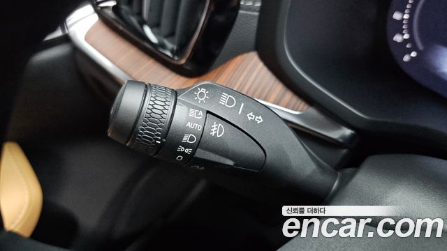 Volvo V60 Cross Country (II) B5 Ultra AWD 2025 — фото 38
