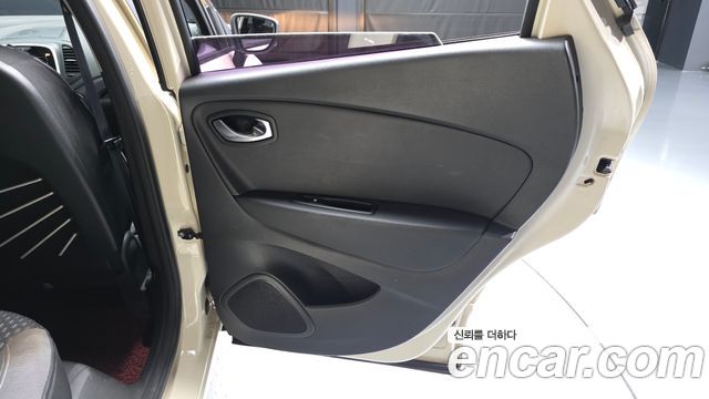 Renault Korea QM3 LE 2018 — фото 25
