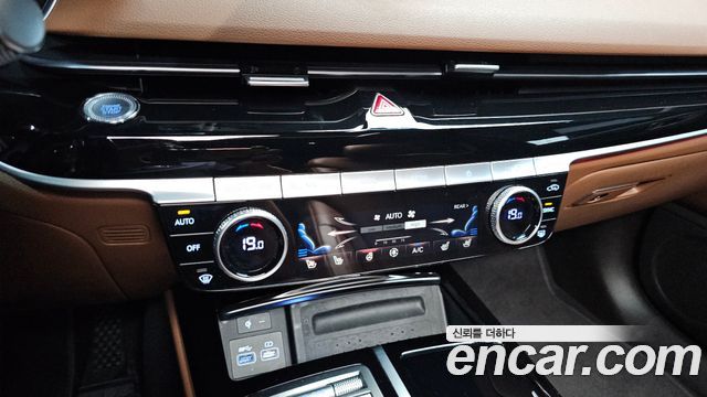 Genesis G80 (RG3) Gasoline 3.5 Turbo AWD 2021 — фото 31