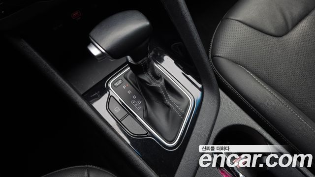 Kia Niro 1.6 HEV Prestige 2020 — фото 9