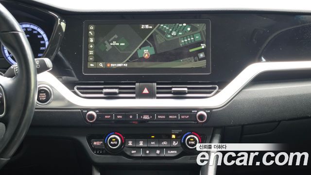 Kia Niro 1.6 HEV Prestige 2020 — фото 14