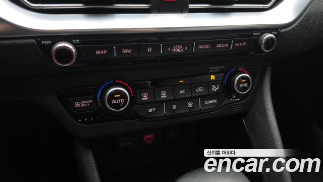 Kia Niro 1.6 HEV Prestige 2020 — фото 28