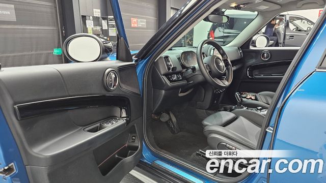 MINI Cooper Countryman Classic 2nd 2022 — фото 10