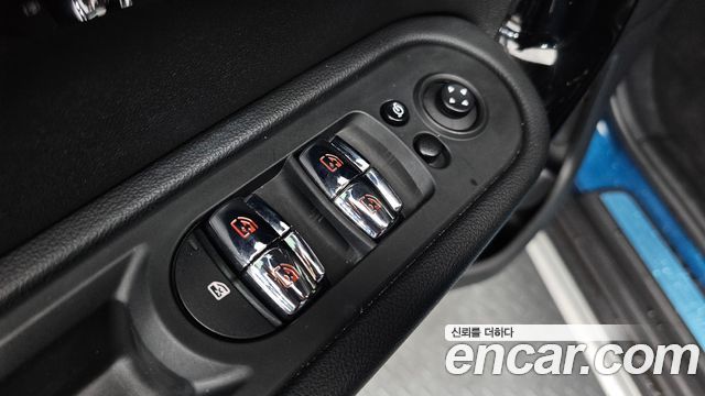 MINI Cooper Countryman Classic 2nd 2022 — фото 30
