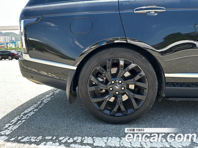 Land Rover Range Rover (IV) 4.4 SDV8 Vogue SE DIESEL 2018 — фото 6