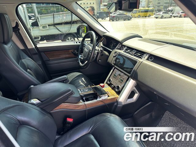Land Rover Range Rover (IV) 4.4 SDV8 Vogue SE DIESEL 2018 — фото 8