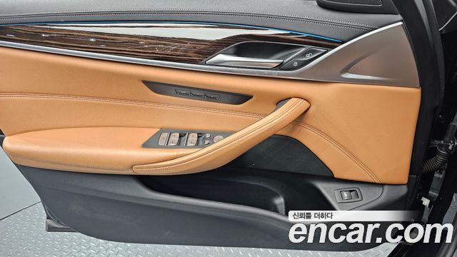 BMW 5 Series (G30) 520i M Sport 2021 — фото 24