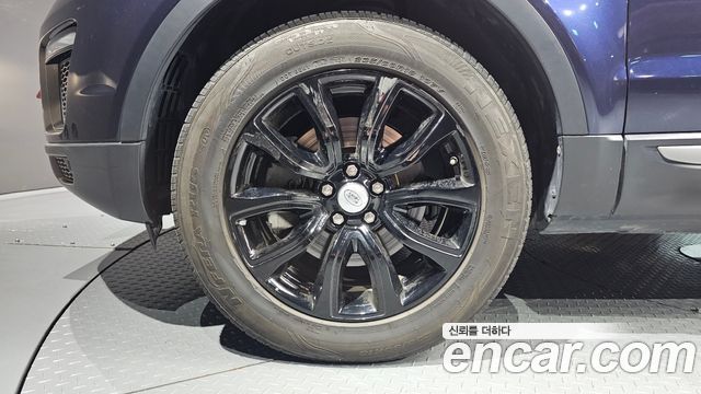 Land Rover Range Rover Evoque 2.0 TD4 SE 2018 — фото 5