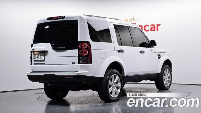 Land Rover Discovery 4 3.0 SDV6 SE 2016 — фото 2