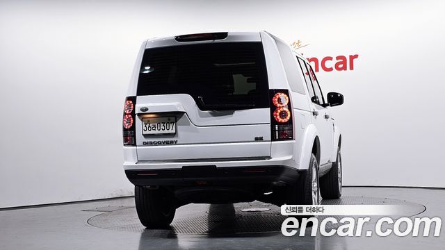 Land Rover Discovery 4 3.0 SDV6 SE 2016 — фото 4