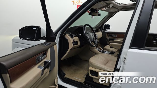 Land Rover Discovery 4 3.0 SDV6 SE 2016 — фото 10