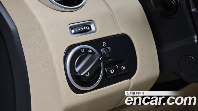 Land Rover Discovery 4 3.0 SDV6 SE 2016 — фото 14