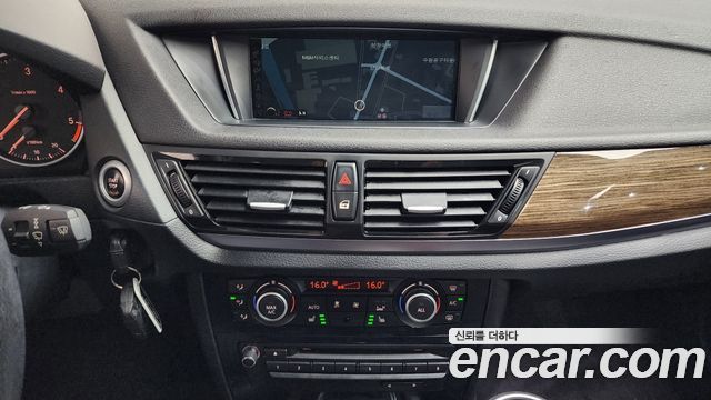 BMW X1 (E84) xDrive 18d 2015 — фото 13