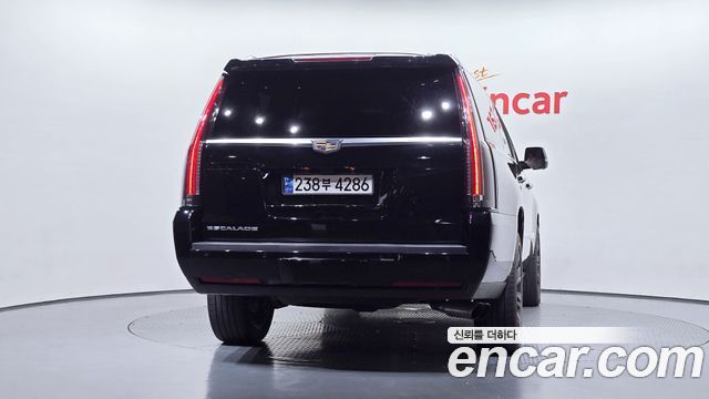Cadillac Escalade 6.2 ESV 4th 2018 — фото 4