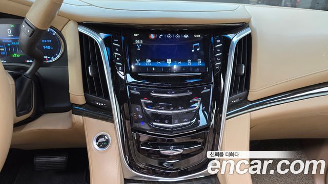 Cadillac Escalade 6.2 ESV 4th 2018 — фото 14