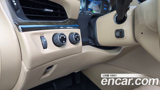 Cadillac Escalade 6.2 ESV 4th 2018 — фото 19
