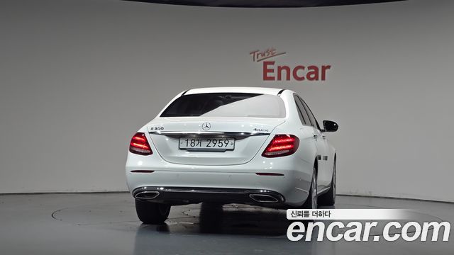 Mercedes-Benz E-Class (W213) E300 4MATIC Exclusive 2019 — фото 4