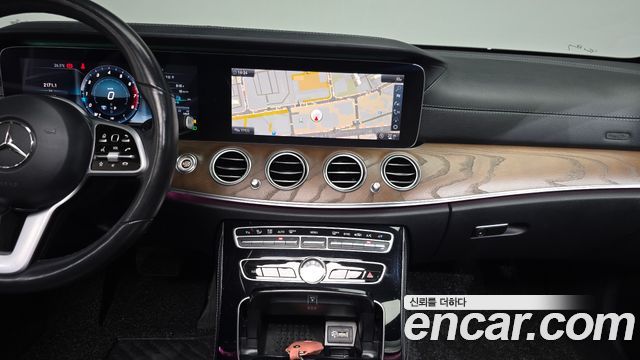 Mercedes-Benz E-Class (W213) E300 4MATIC Exclusive 2019 — фото 14