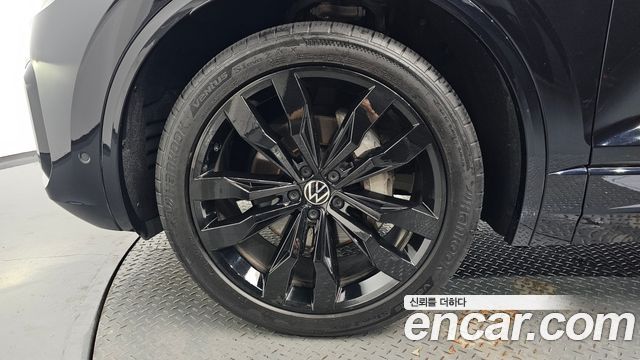Volkswagen Touareg (III) 3.0 TDI R-Line 2021 — фото 5