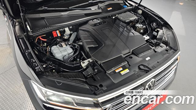 Volkswagen Touareg (III) 3.0 TDI R-Line 2021 — фото 6