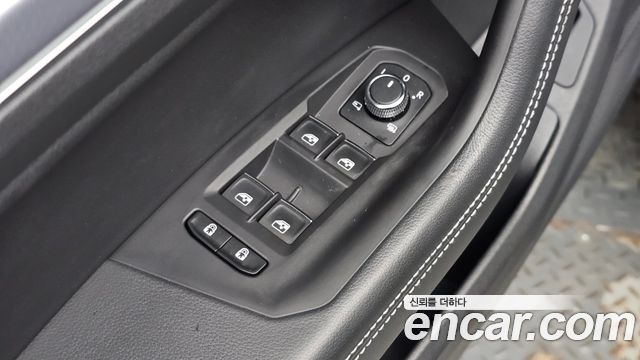 Volkswagen Touareg (III) 3.0 TDI R-Line 2021 — фото 33