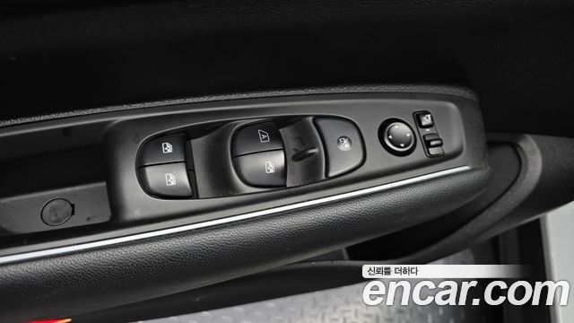 Renault Korea QM6 Gasoline 2WD LE 2019 — фото 28