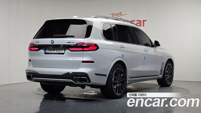 BMW X7 (G07) xDrive 40i M Sport 7STR 2025 — фото 2