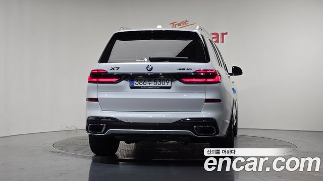 BMW X7 (G07) xDrive 40i M Sport 7STR 2025 — фото 4
