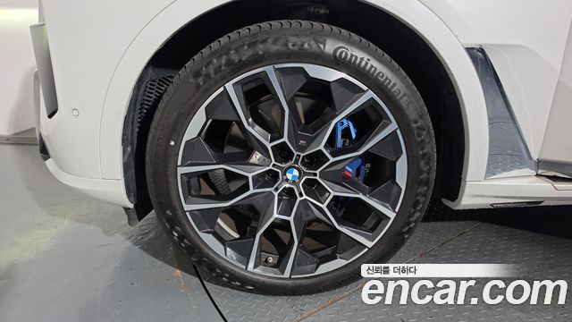 BMW X7 (G07) xDrive 40i M Sport 7STR 2025 — фото 5